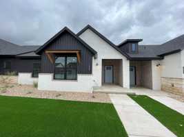 featured image of 10908 Aberdeen Ave