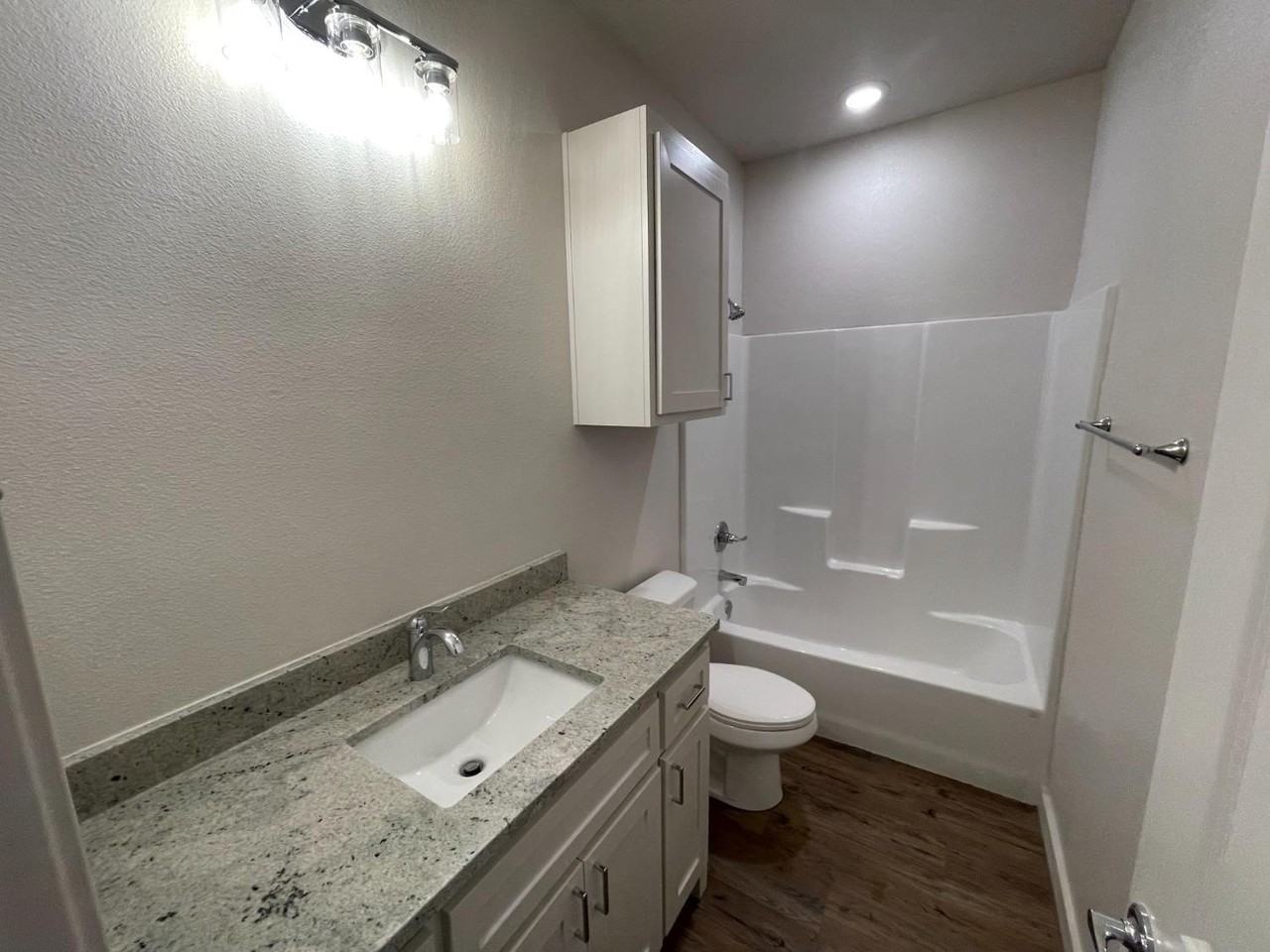10908 Aberdeen Ave - Photo 6 of 10