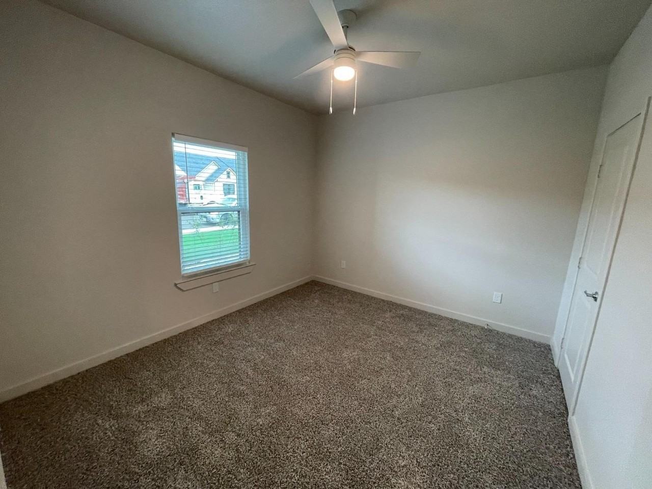 10908 Aberdeen Ave - Photo 7 of 10