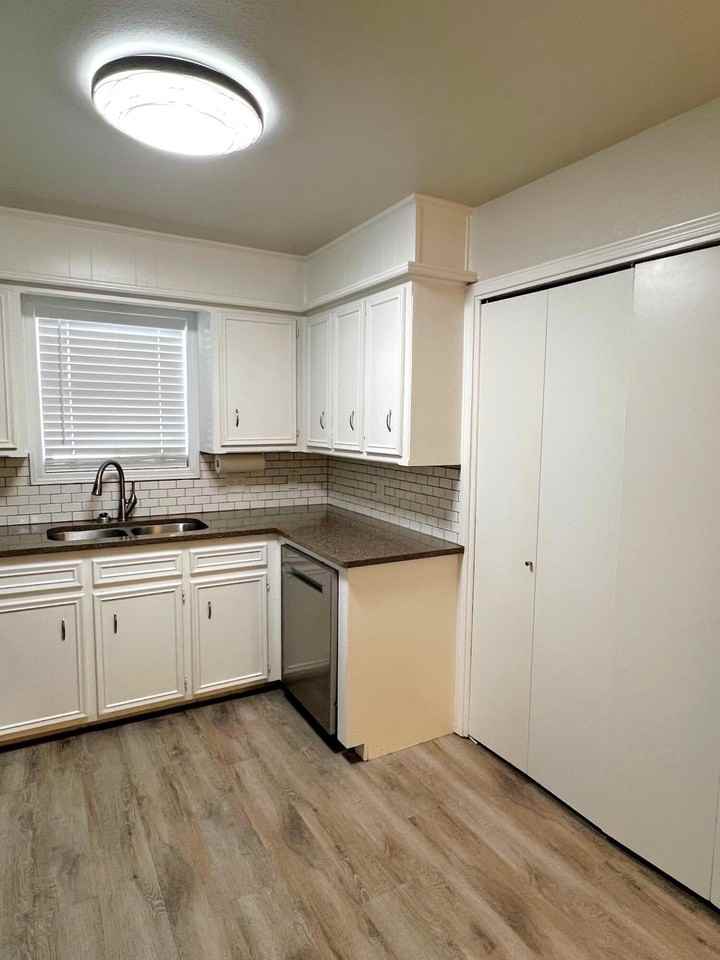 7504 Avenue W #A - Photo 5 of 17