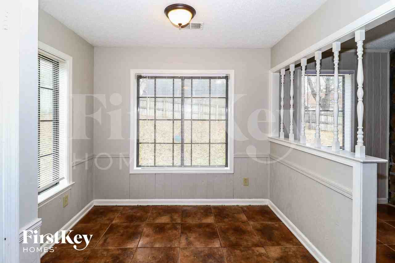 4809 Huntersglen S - Photo 5 of 15