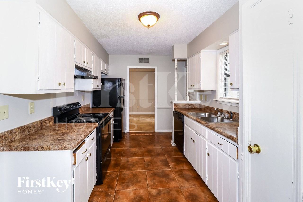 4809 Huntersglen S - Photo 7 of 15