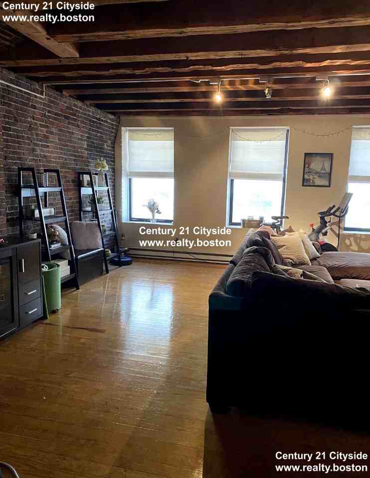 82 Commercial St #3 - Photo 7 of 17