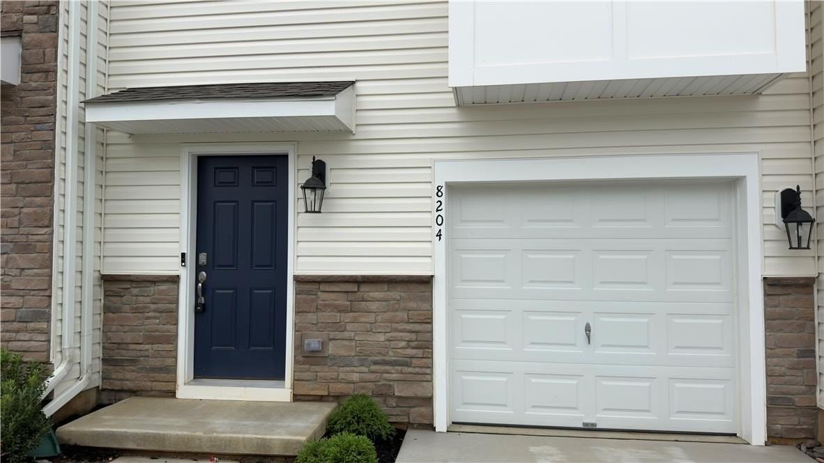 8204 Alexander Ct - Photo 2 of 33