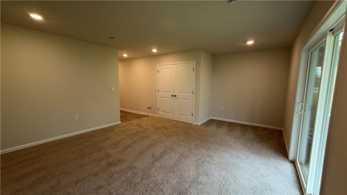 8204 Alexander Ct - Photo 5 of 33