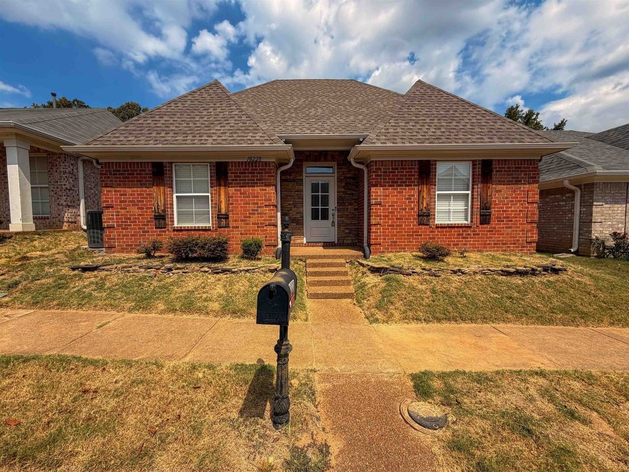 10228 Morning Hill Dr