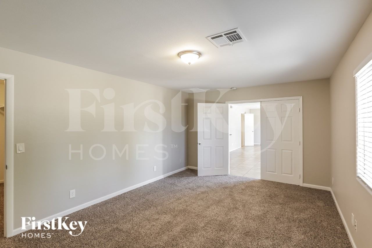 4216 W Royal Palm Rd - Photo 5 of 16