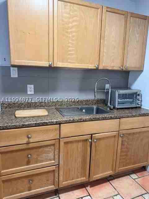 4230 Sw 11th St #0 - Photo 5 of 11