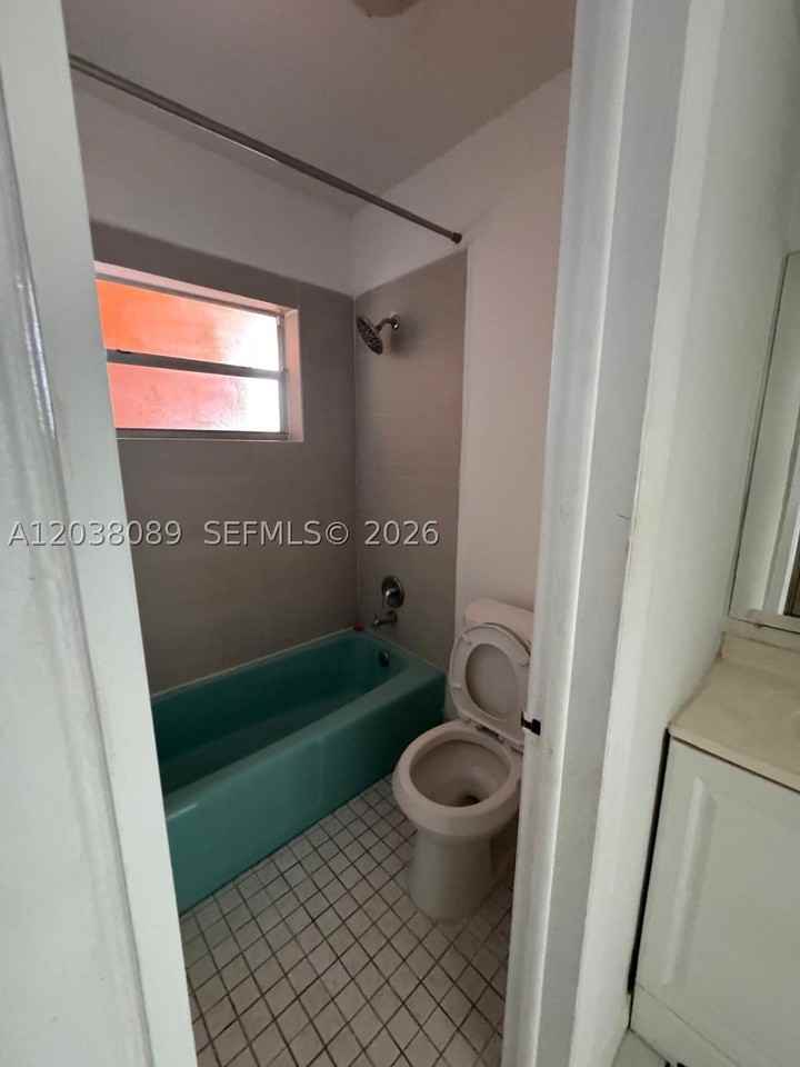 18700 Ne 3rd Ct #626 - Photo 2 of 9