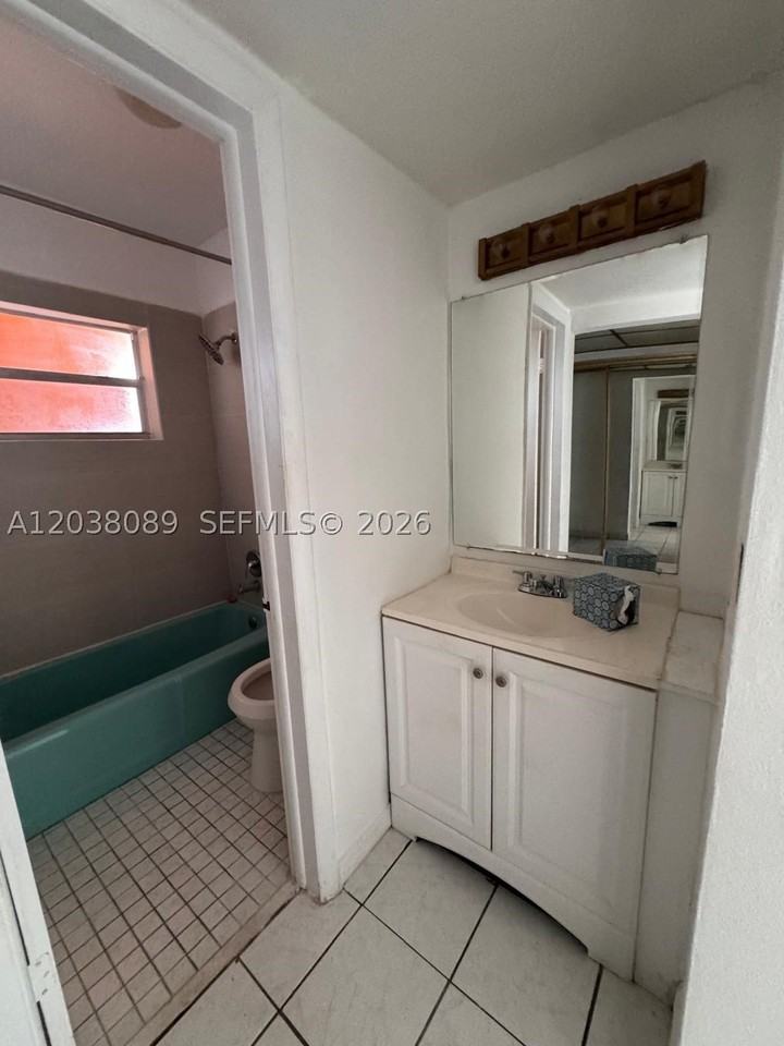18700 Ne 3rd Ct #626 - Photo 3 of 9