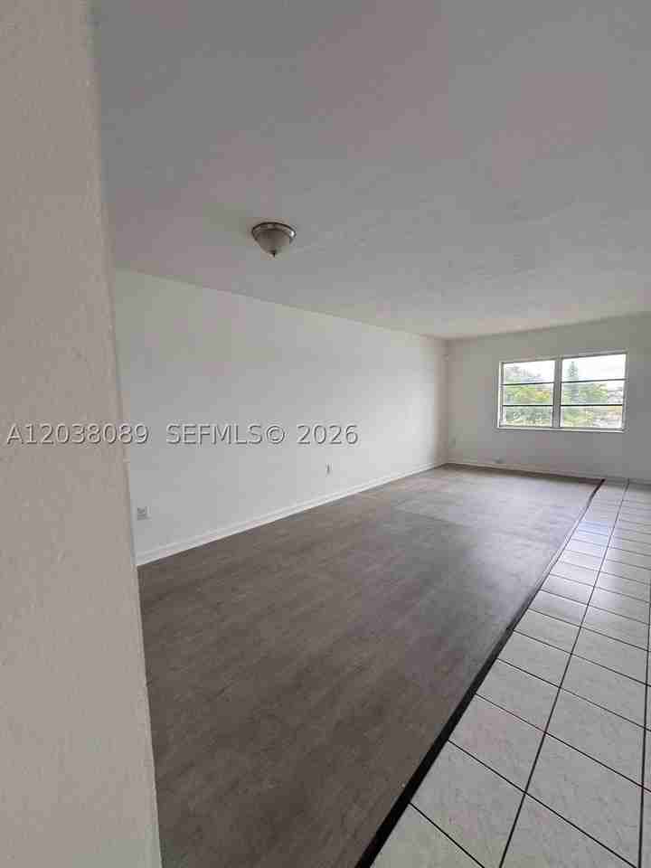 18700 Ne 3rd Ct #626 - Photo 7 of 9