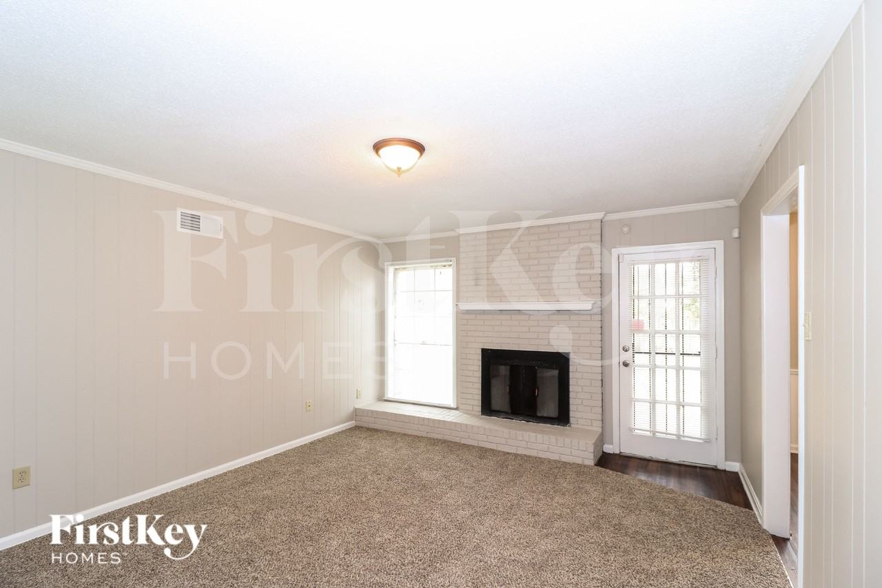 3349 Lynchburg St - Photo 3 of 15