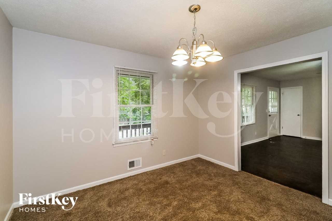 211 Burnie Rd - Photo 6 of 15