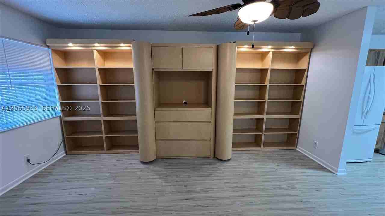 4235 Sw 62nd Ave #W - Photo 2 of 12