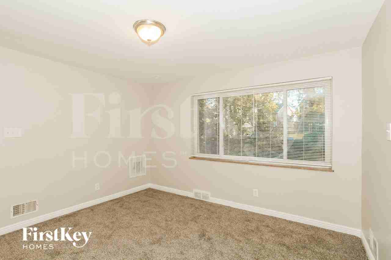 2945 Hull Ave - Photo 3 of 16