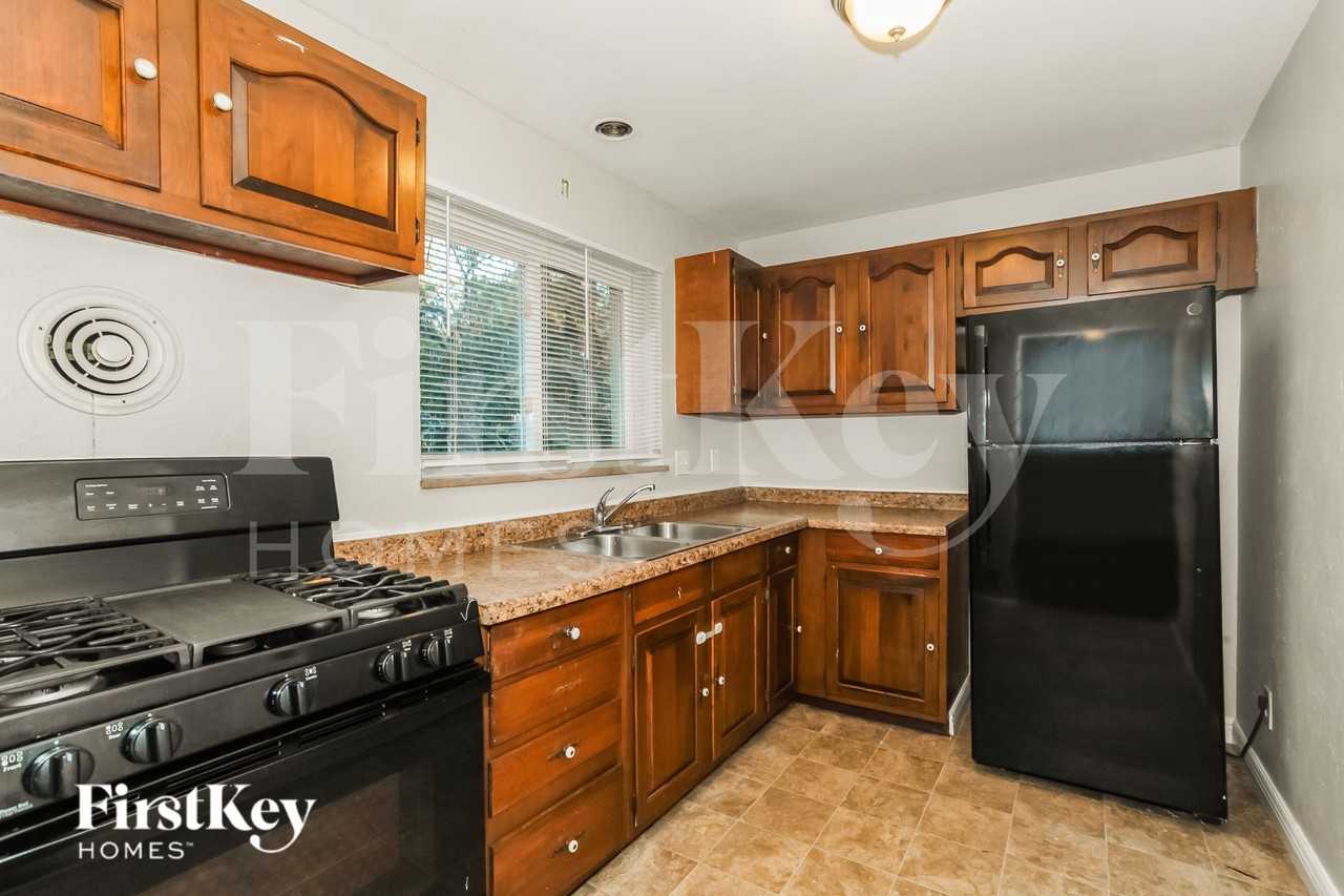 2945 Hull Ave - Photo 6 of 16