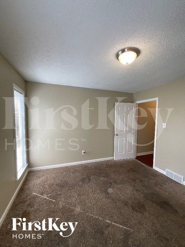 2776 Ravenwood Dr - Photo 7 of 12