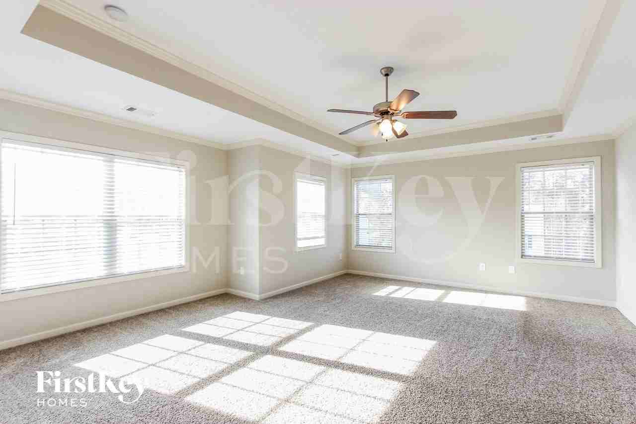 2741 Potters Walk - Photo 7 of 15