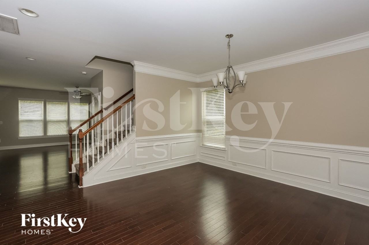2708 Woodlands Creek Dr - Photo 5 of 15