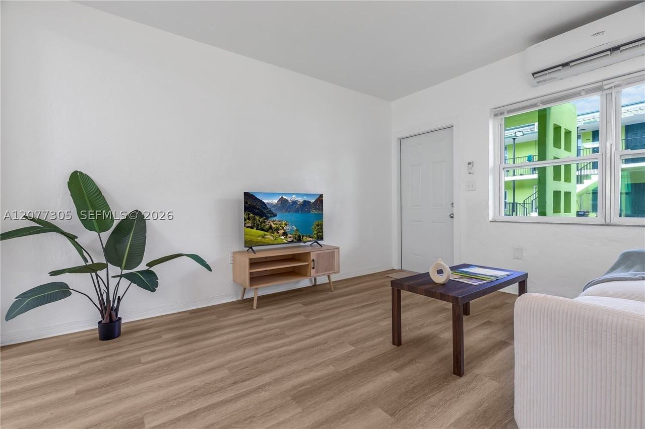 145 Ne 67th St #1 - Photo 3 of 19