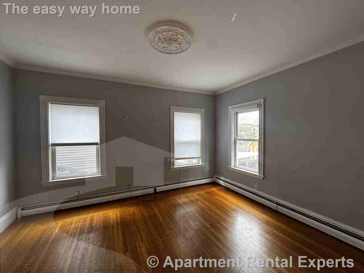 49 Hudson St #1 - Photo 4 of 20