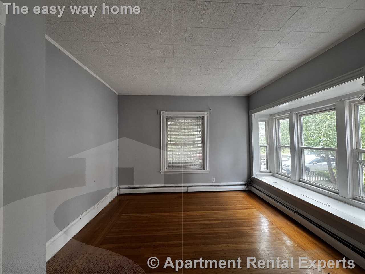 49 Hudson St #1 - Photo 6 of 20