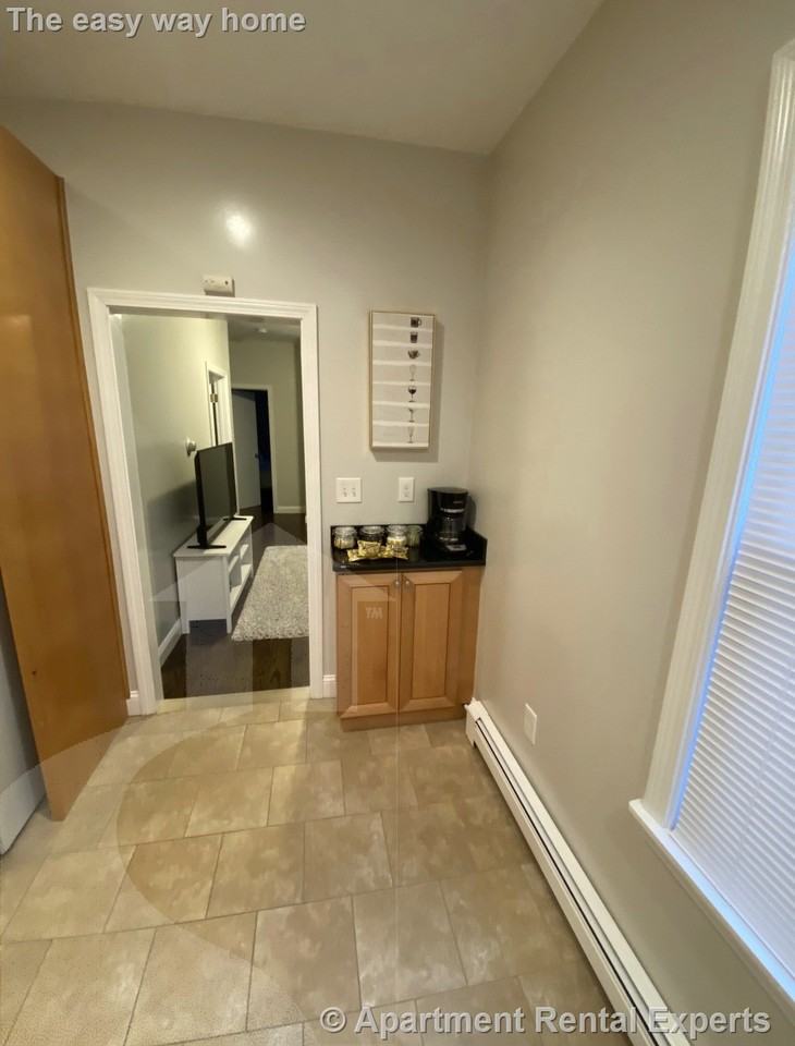 23 Everett Ave #1 - Photo 3 of 8