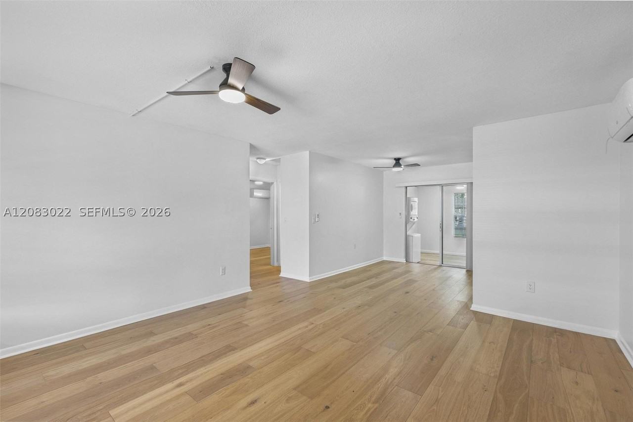 1103 S F St - Photo 4 of 22