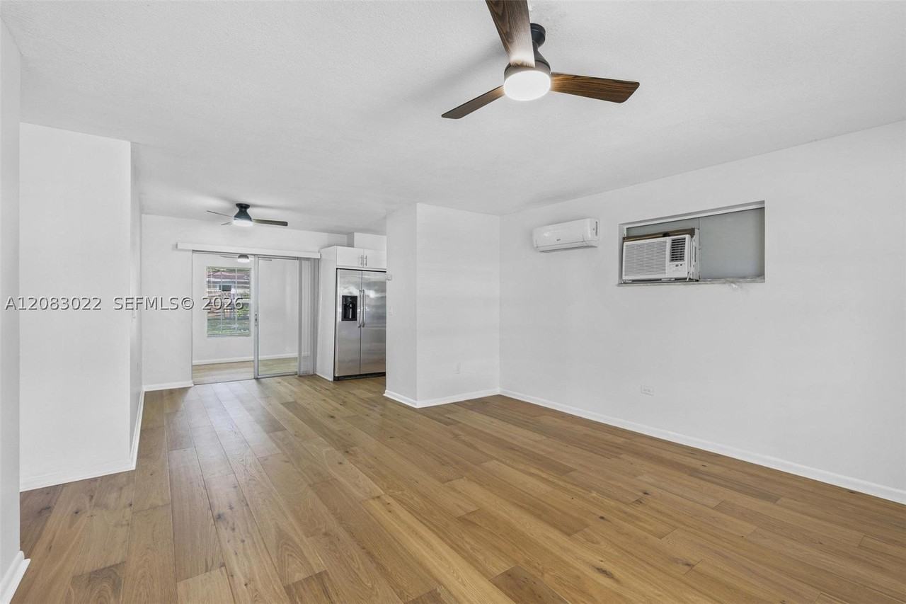 1103 S F St - Photo 6 of 22