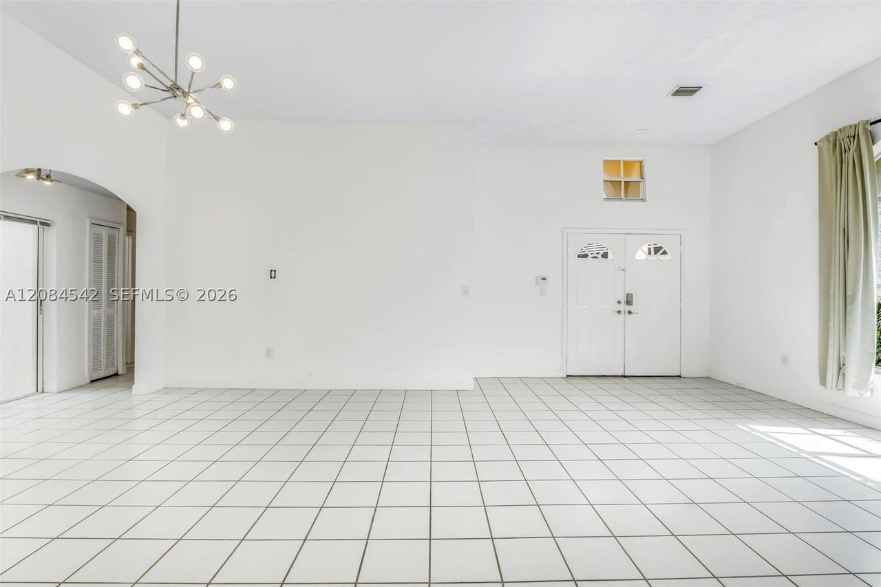 13230 Nw 8th Ter - Photo 6 of 31
