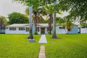 featured image of 8220 Sw 87th Ter