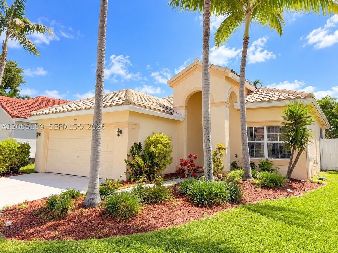 908 Tanglewood Cir #908