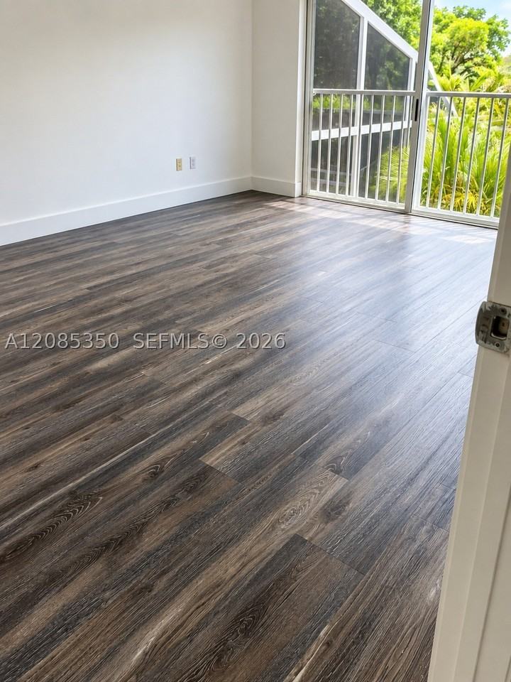 10016 Nw 43rd Ter - Photo 6 of 9