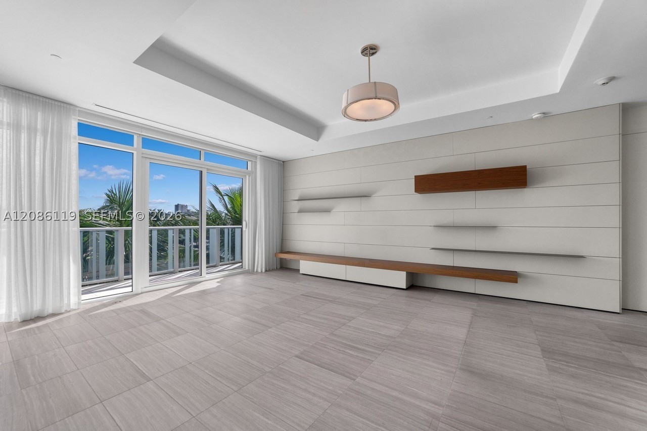 4701 N Meridian Ave #325 - Photo 5 of 27
