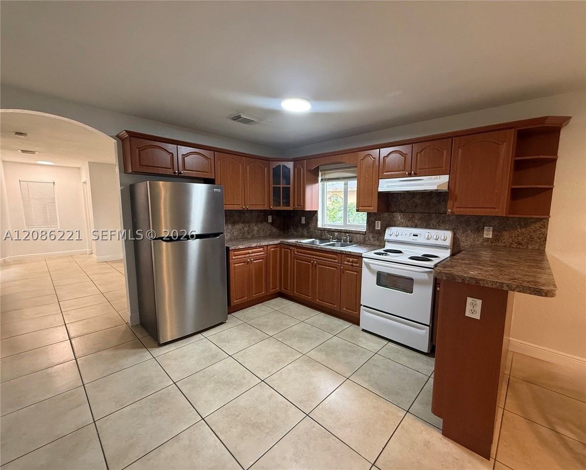 7929 Nw 10th Ct #0 - Photo 3 of 22