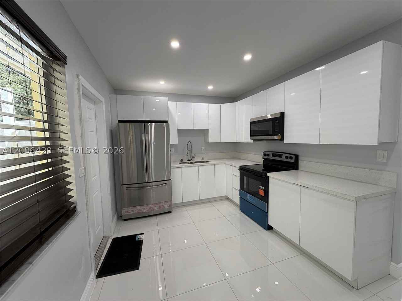 335 Ne 168th St #335 - Photo 6 of 22