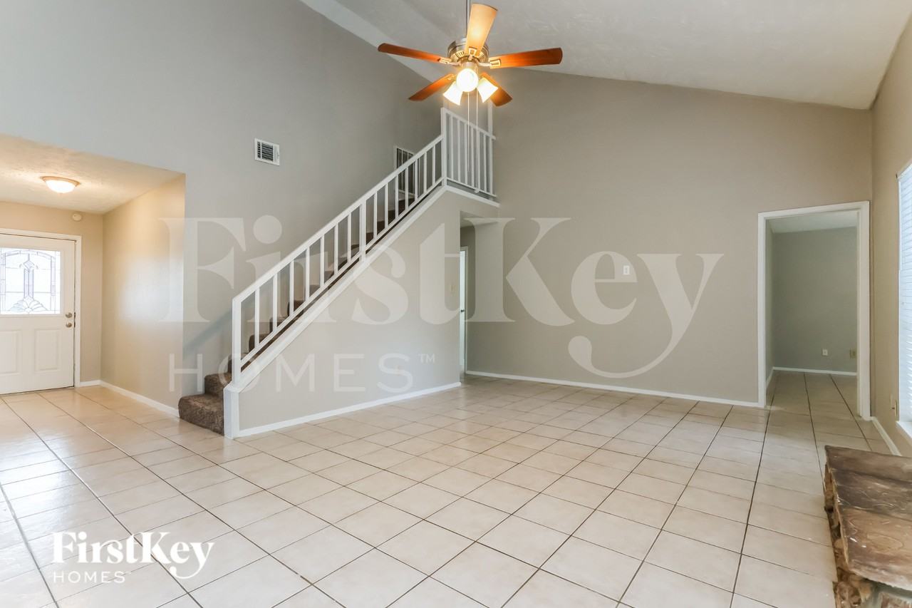 20102 Big Timber Dr - Photo 3 of 17