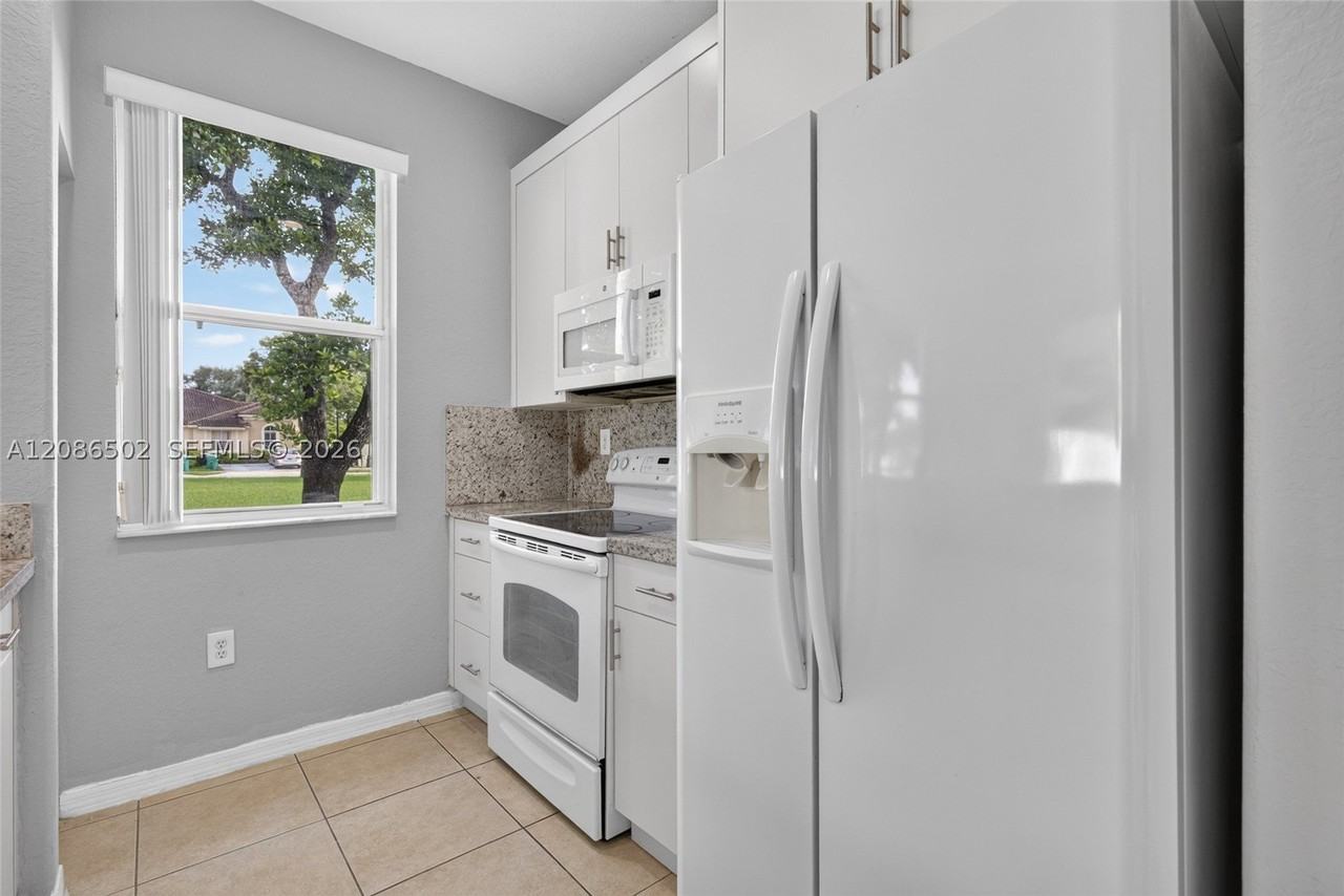 23702 Sw 110th Ave #23702 - Photo 5 of 16