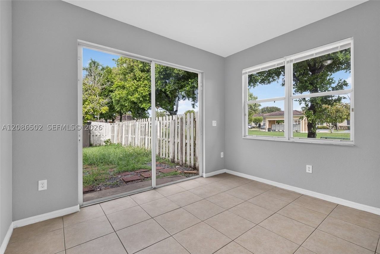 23702 Sw 110th Ave #23702 - Photo 6 of 16