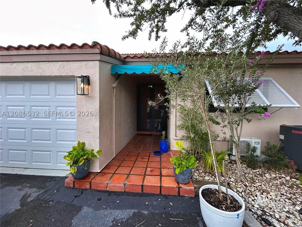 14740 Balgowan Rd - Photo 2 of 21
