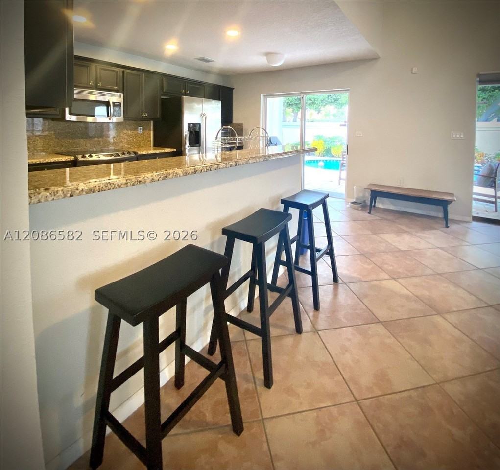 5344 Nw 111th Ct - Photo 5 of 13