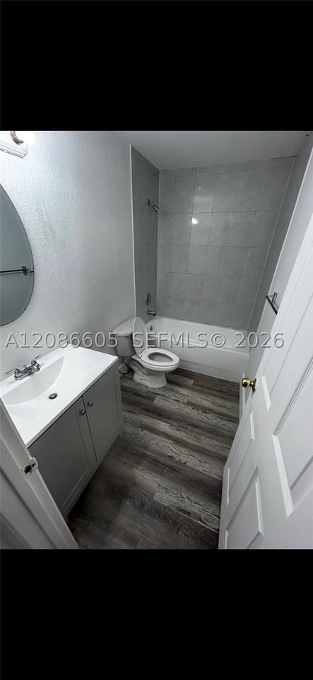 50 Nw 166th St - Photo 2 of 7
