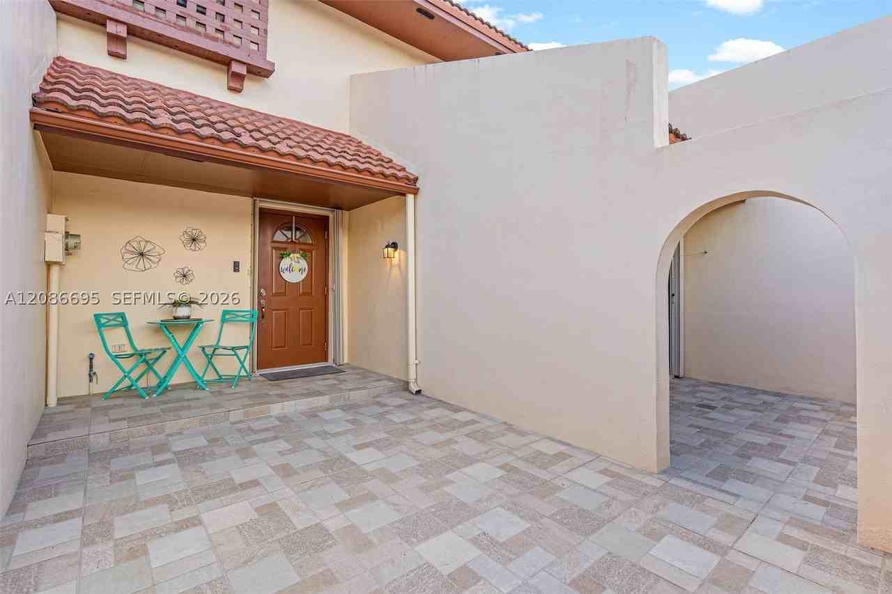 11226 Sw 117th Ct - Photo 4 of 46