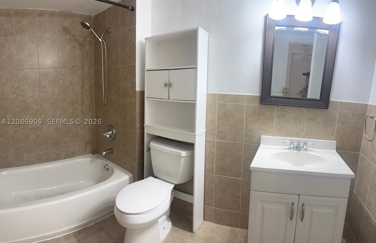4610 Nw 79th Ave #2C - Photo 2 of 6
