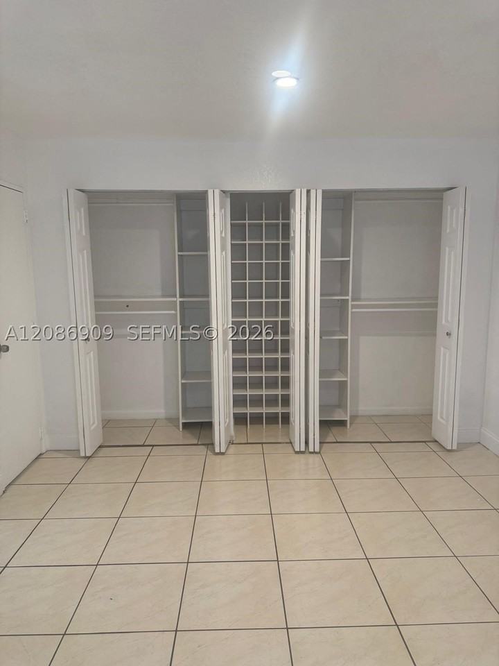 4610 Nw 79th Ave #2C - Photo 5 of 6
