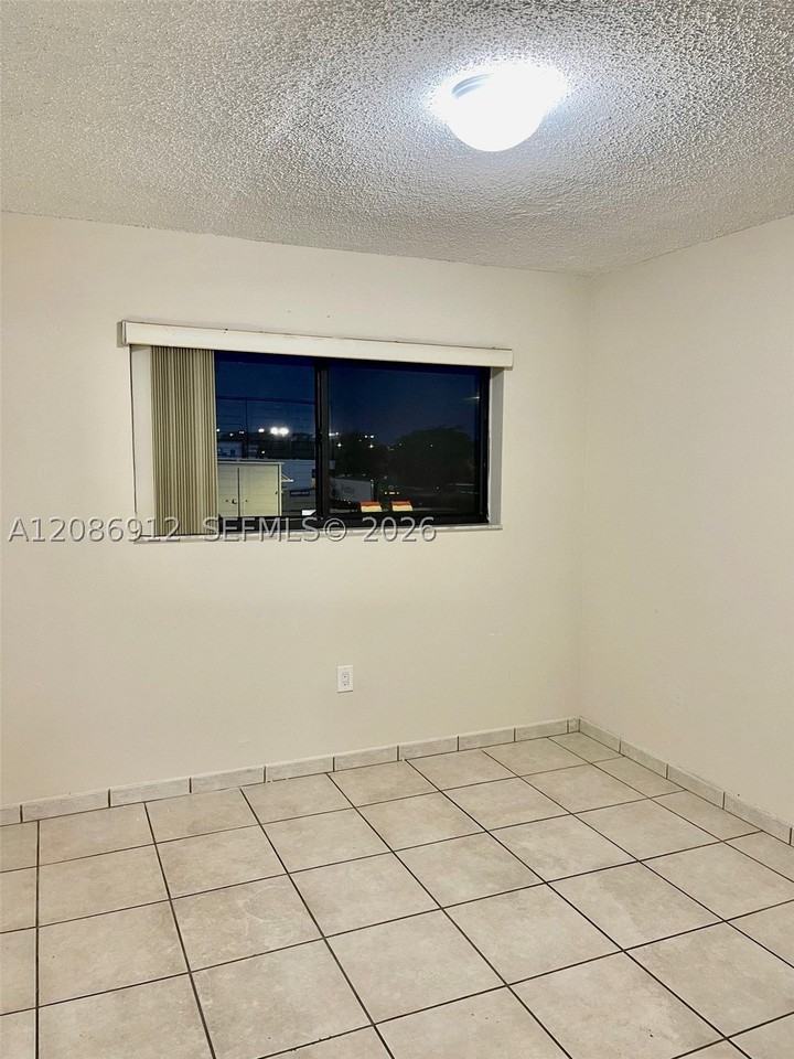 5825 W 25th Ct #311 - Photo 4 of 17