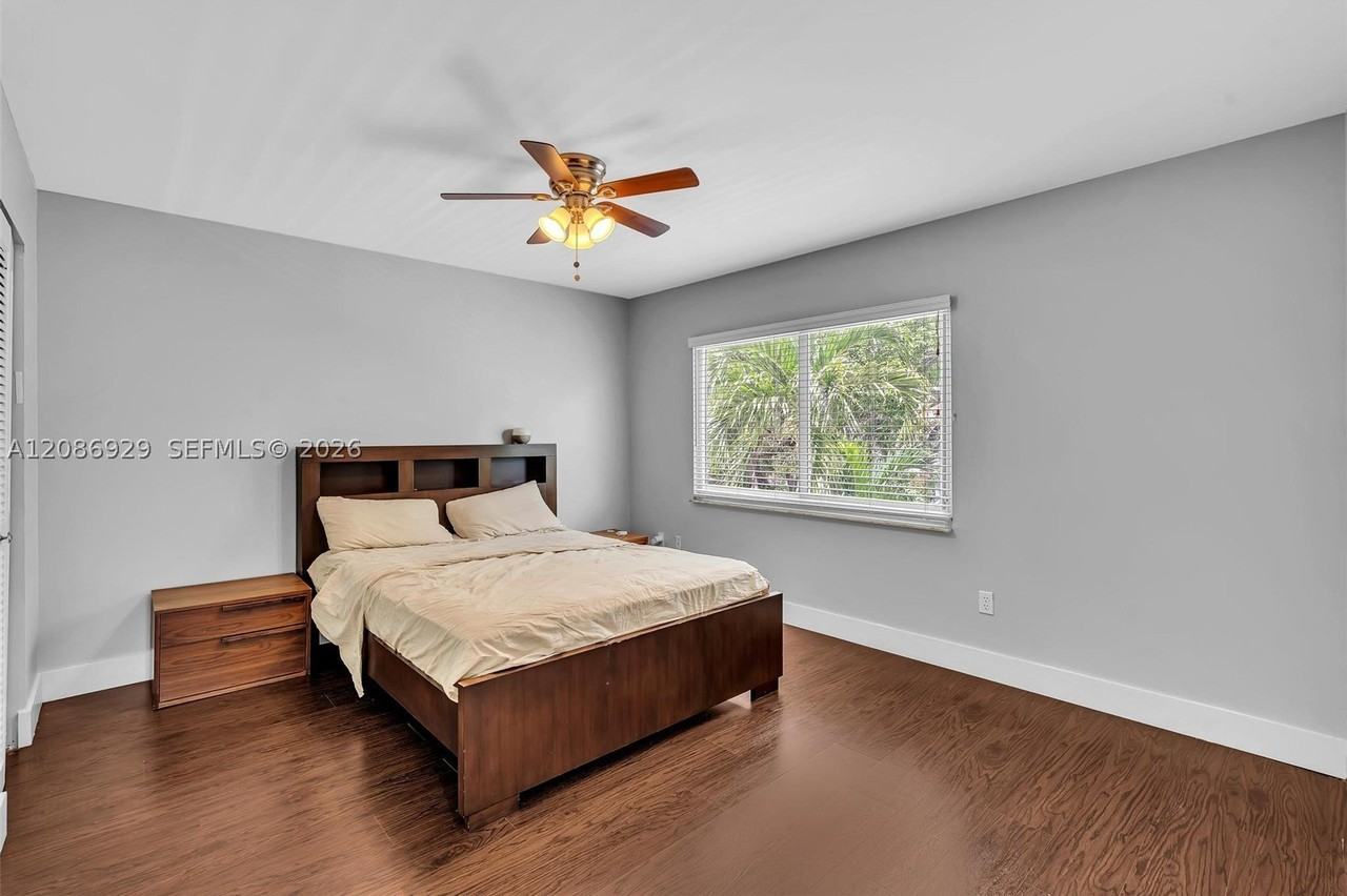 10301 Panama St - Photo 6 of 50