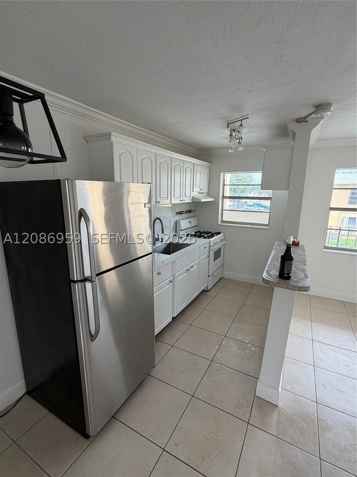 3855 Sw 79th Ave #19 - Photo 2 of 7