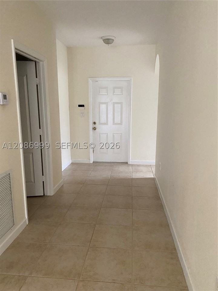 8982 Sw 212th Ter - Photo 4 of 12