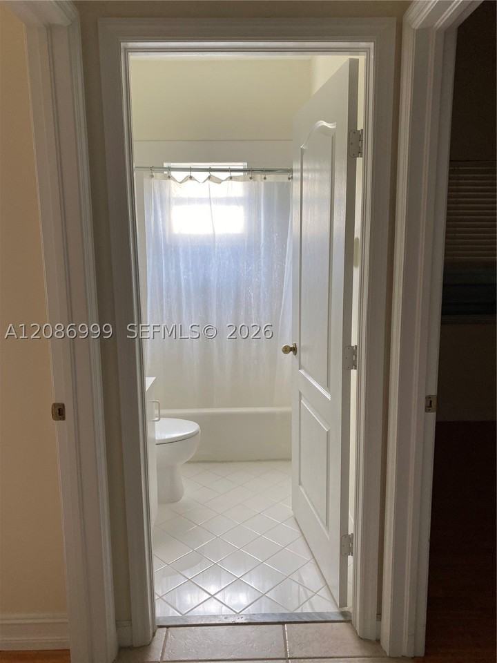 8982 Sw 212th Ter - Photo 7 of 12